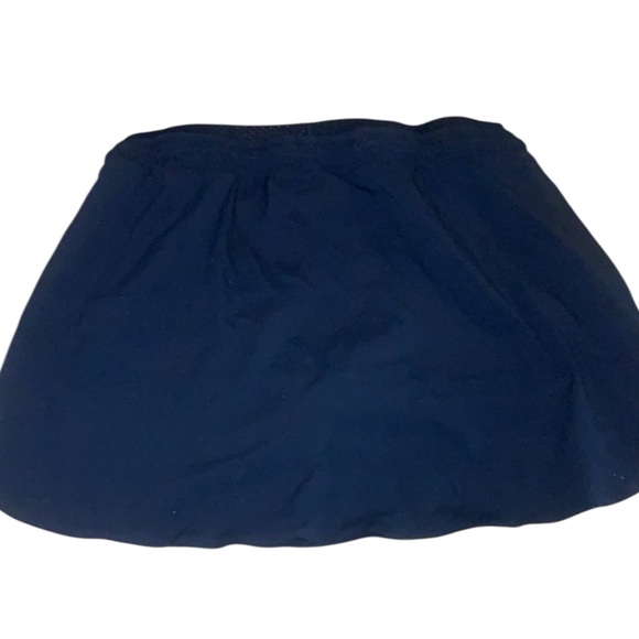 ATHLETA Black Trekkie Crest Skort Size 8 -- CLOSET STAPLE!!! - Picture 6 of 9